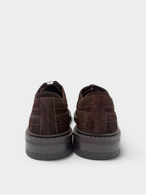 Stringata in camoscio marrone scuro con lavorazione brogue FUNNY DUCK | VR60002CAMOSCIODARK BROWN